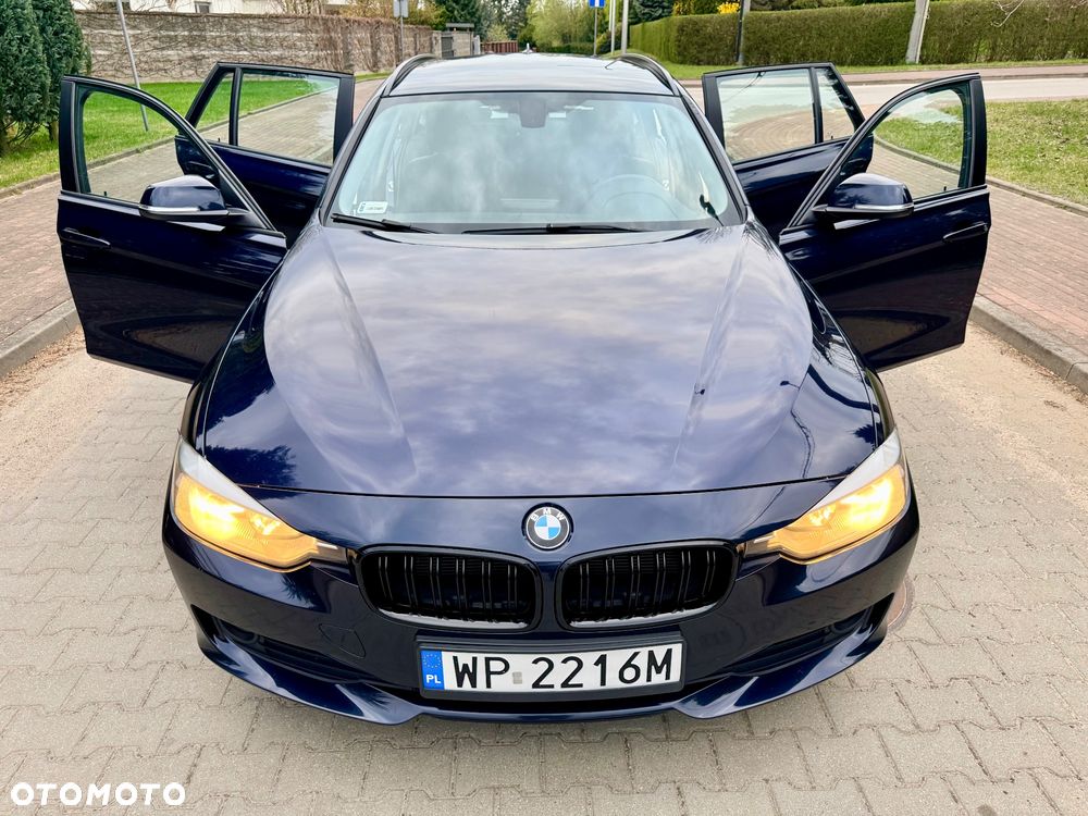 BMW Seria 3 320d - 24