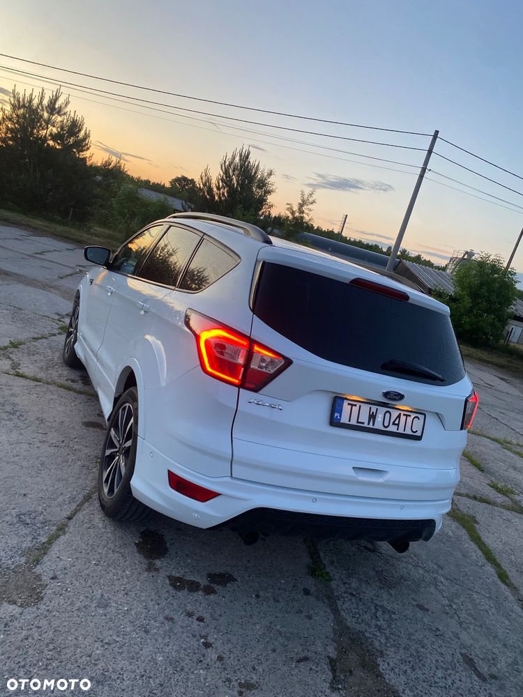 Ford Kuga 2.0 TDCi FWD ST-Line - 23