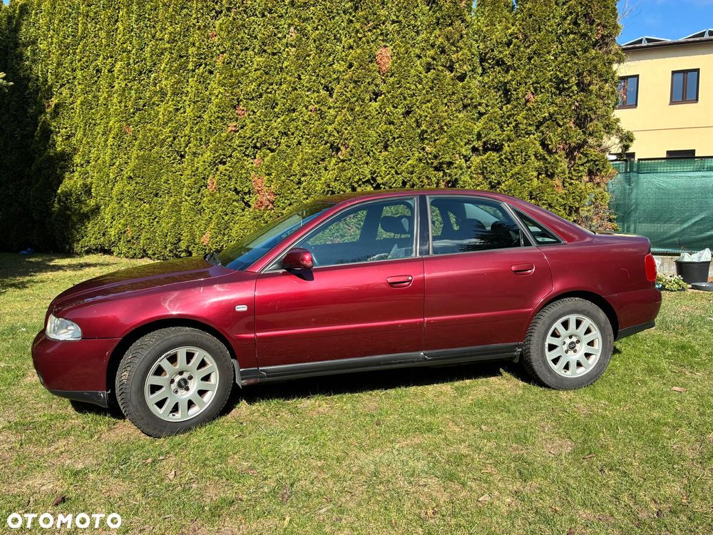 Audi A4 Limousine 1.6 - 8