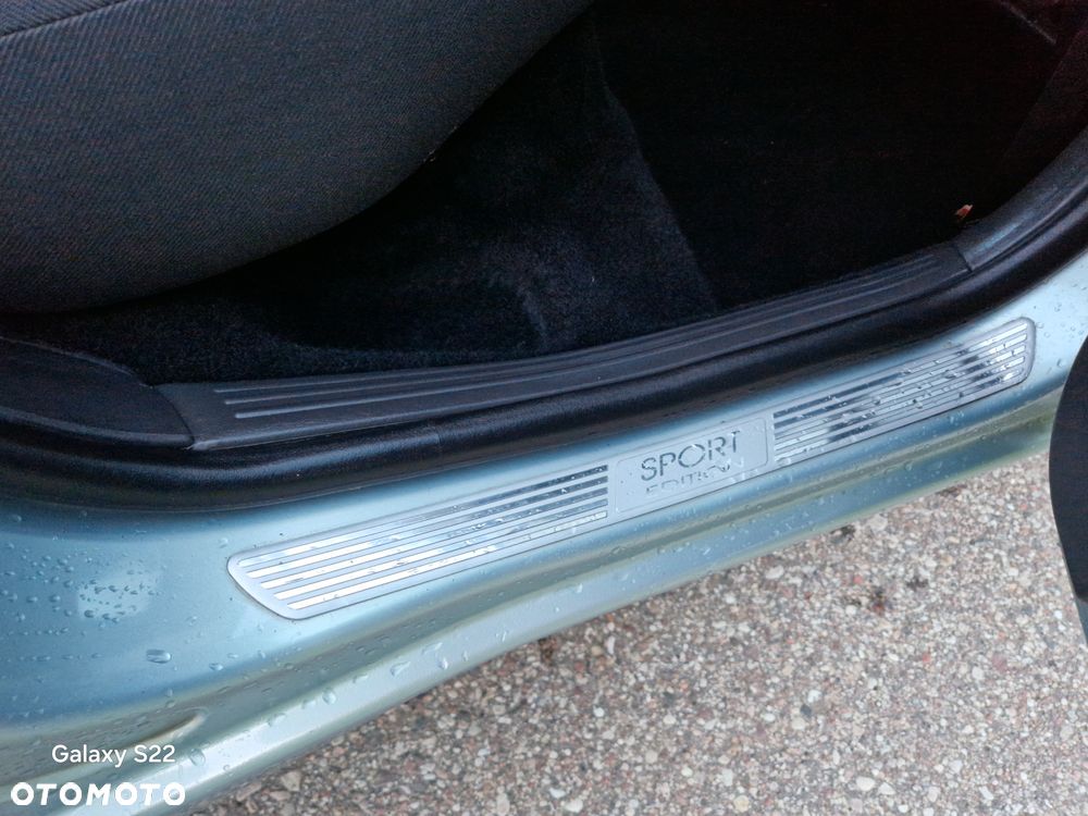 Ford Focus 1.6 16V Sport - 10