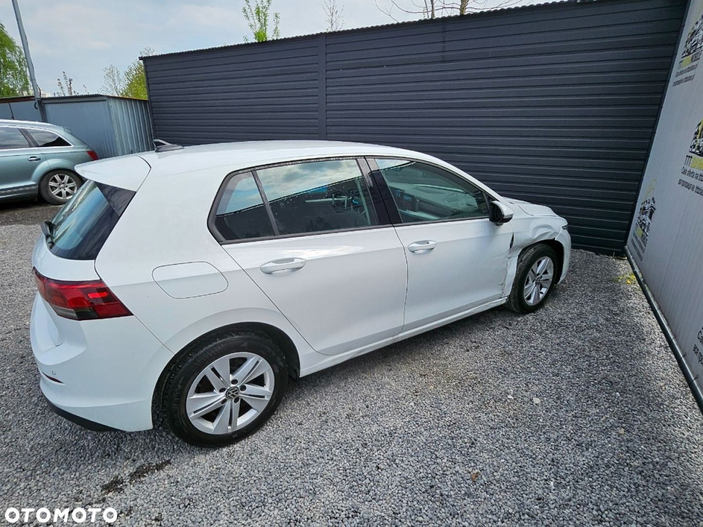 Volkswagen Golf - 25
