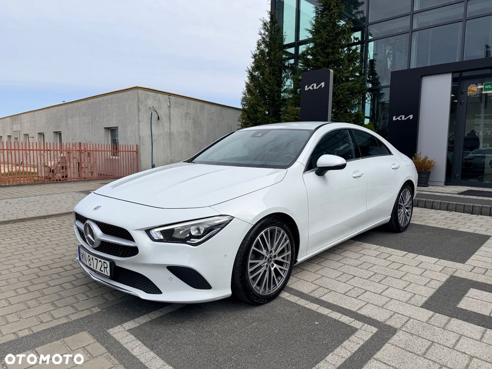 Mercedes-Benz CLA 200 7G-DCT - 4