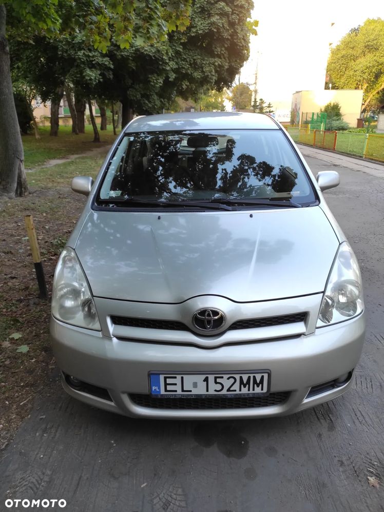Toyota Corolla Verso 1.8 Sol 7os - 1