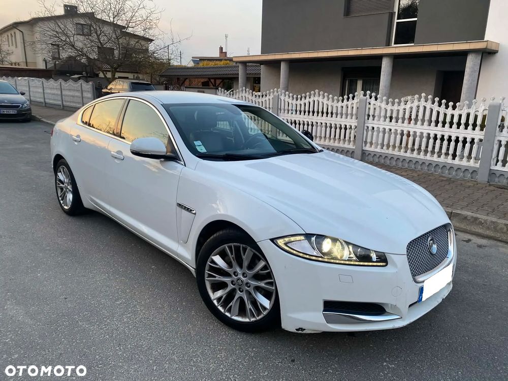 Jaguar XF 3.0 V6 D Luxury - 25