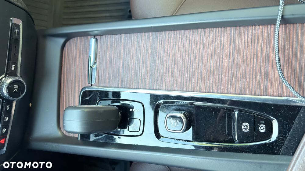 Volvo XC 60 B5 B AWD Plus Bright - 15