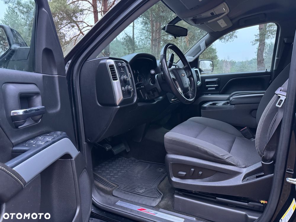 Chevrolet Silverado - 26