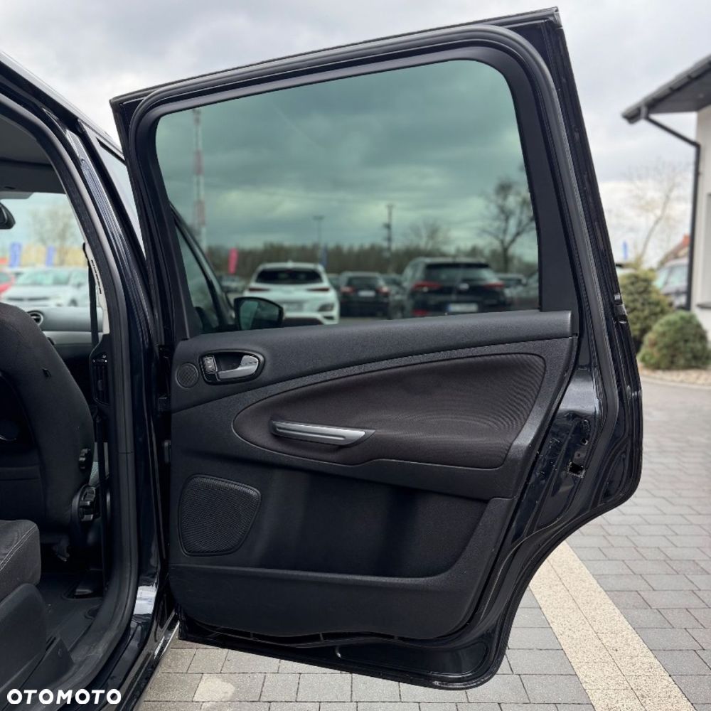 Ford Galaxy - 34
