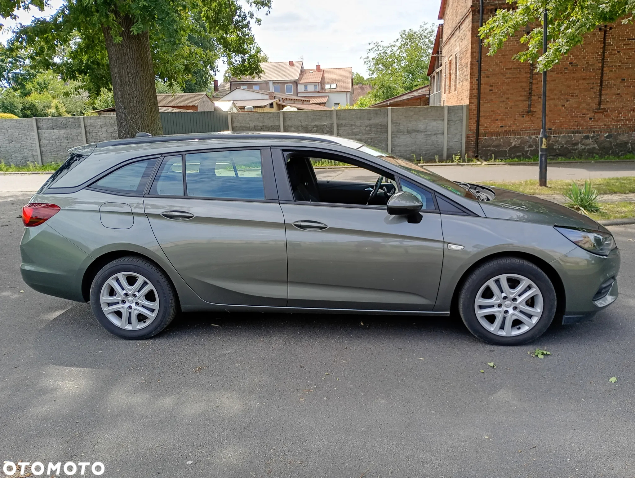 Opel Astra 1.5 D Start/Stop Business Elegance - 4
