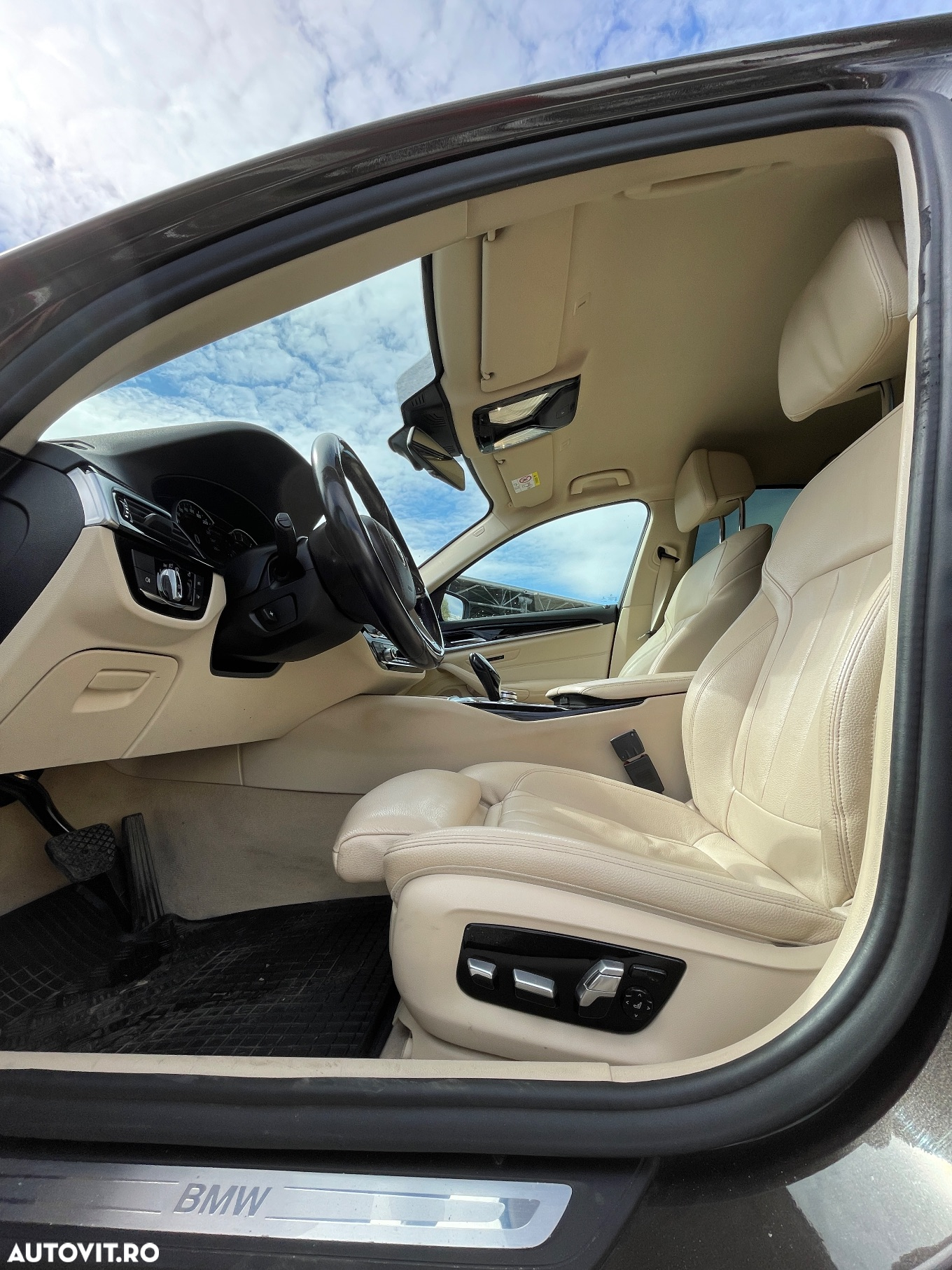 BMW Seria 5 520i AT - 9