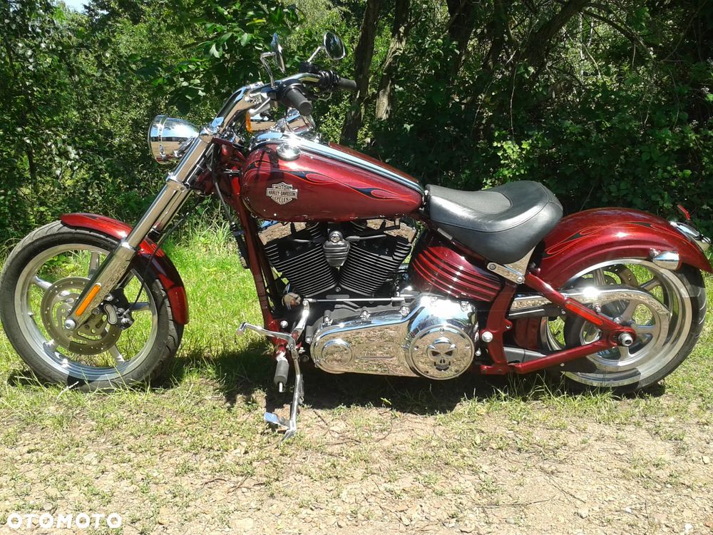 Harley-Davidson Softail Street Bob - 12