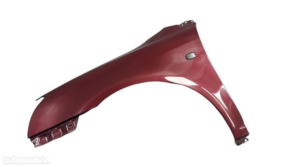 GUARDA-LAMAS FRONTAL ESQUERDO TOYOTA AVENSIS 2005 - 2