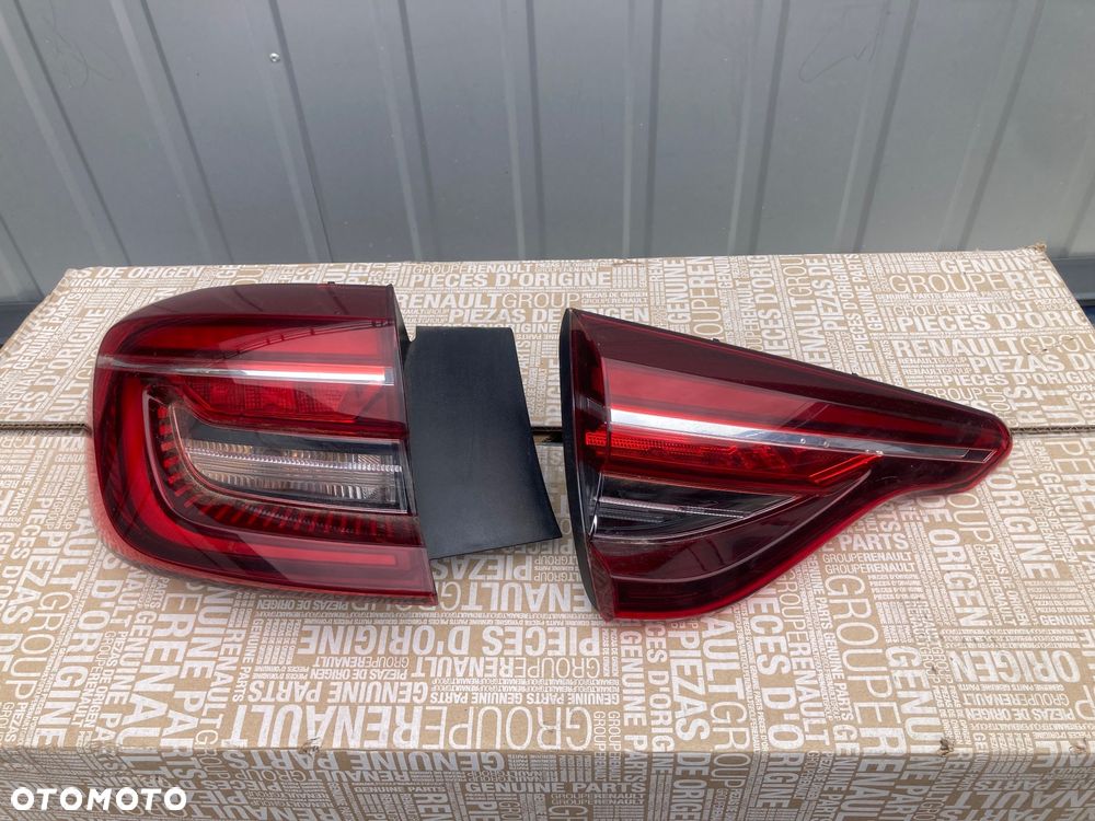 RENAULT CLIO 5 V 2 x Lampy tylne lewe  LAMPA TYLNA LEWA  W KLAPĘ I W BŁOTNIK EUROPA LEWY TYŁ LEWA strona  tylne W-wa - 1
