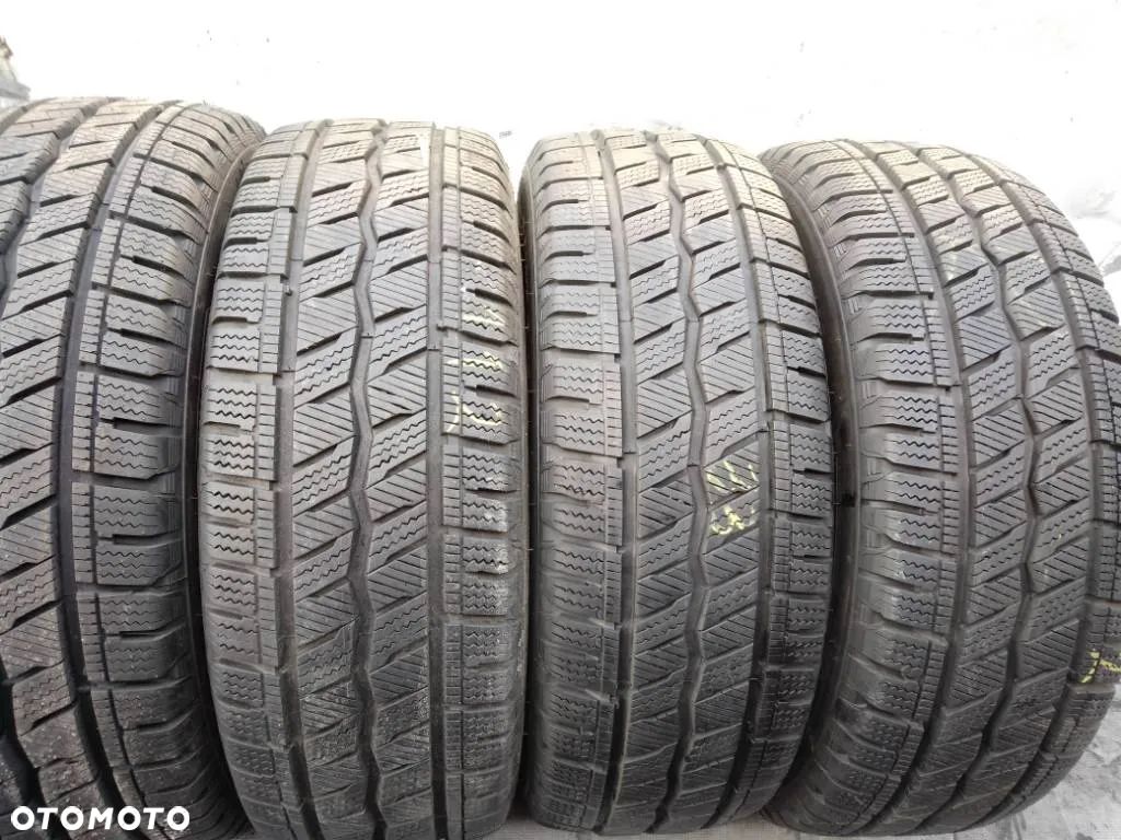 HANKOOK WINTER ICEPT  LV 215/65 R16C 109/107T 2024 8-8.5mm - 1
