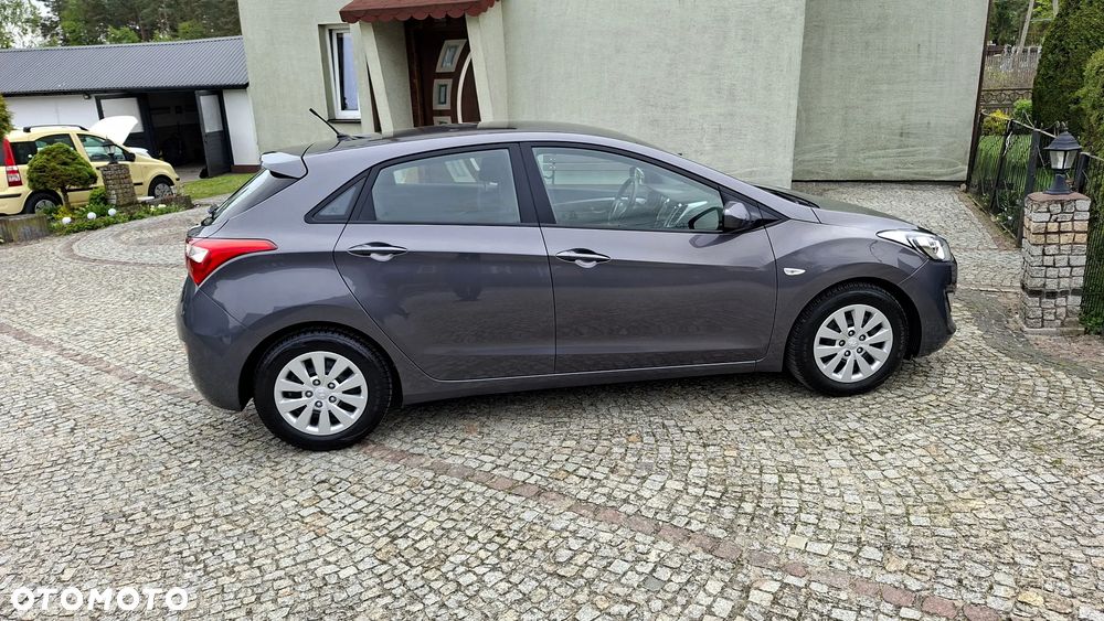 Hyundai i30 1.4 Trend - 19