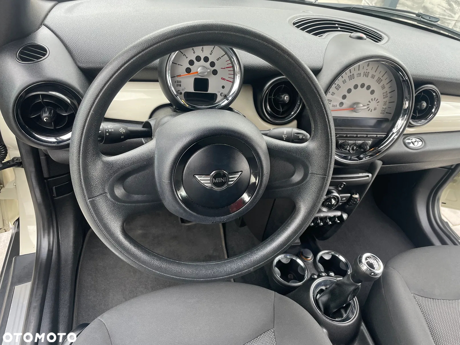 MINI ONE Cabrio - 20