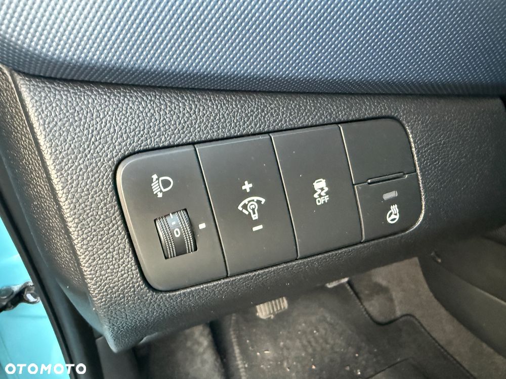 Hyundai i10 1.0 Fifa World Cup Edition - 14