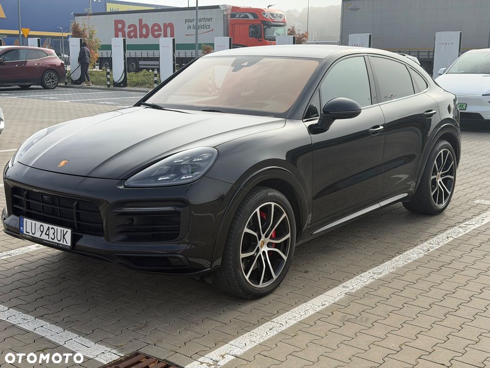Porsche Cayenne 2023 photo 2