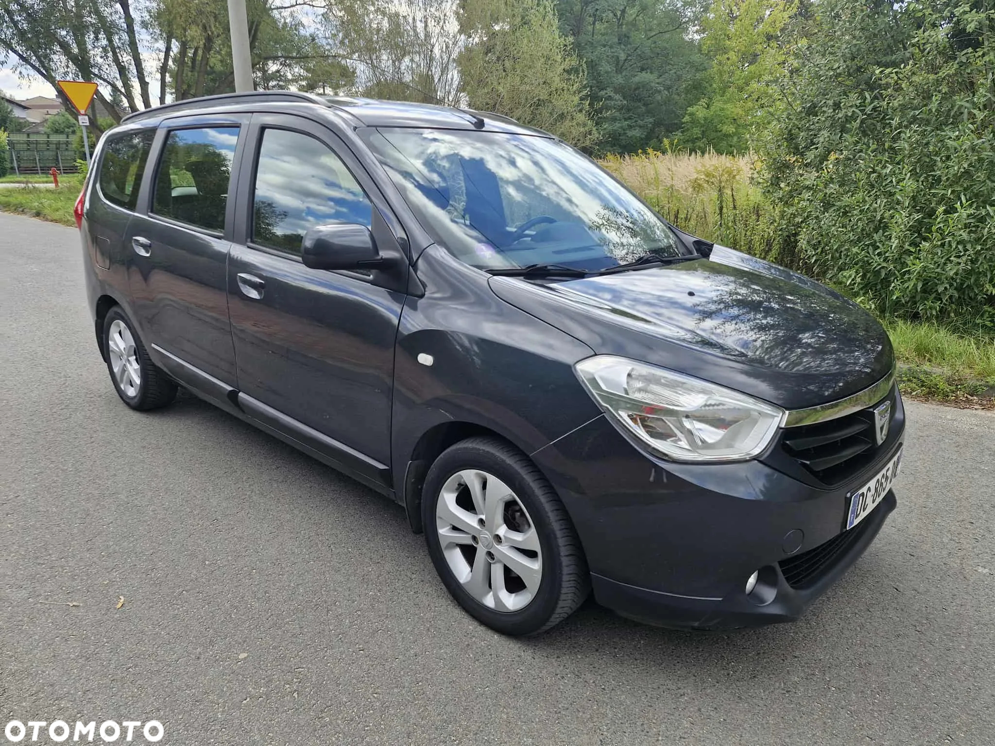 Dacia Lodgy 1.2 TCe Laureate - 2
