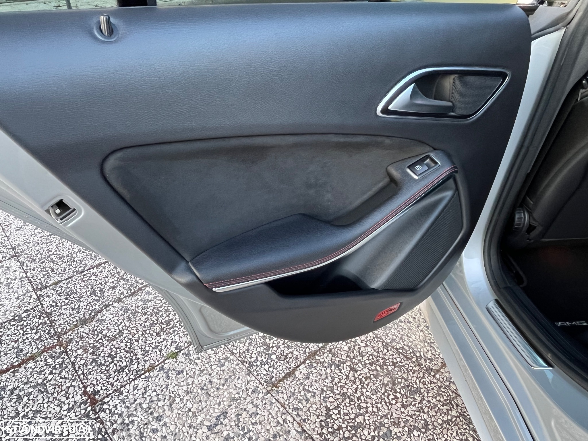 Mercedes-Benz CLA 180 d AMG Line - 29