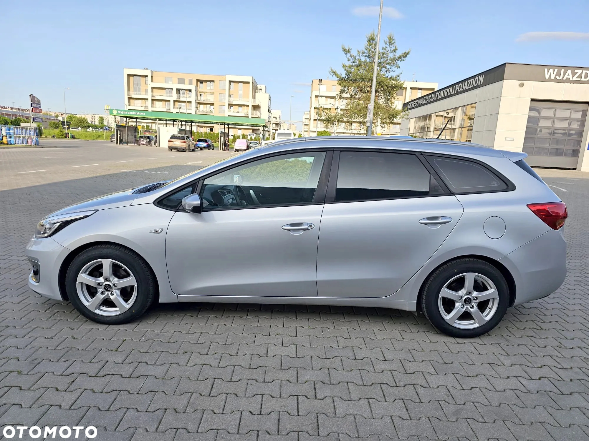 Kia Ceed 1.6 CRDi 136 ISG Platinum Edition - 8