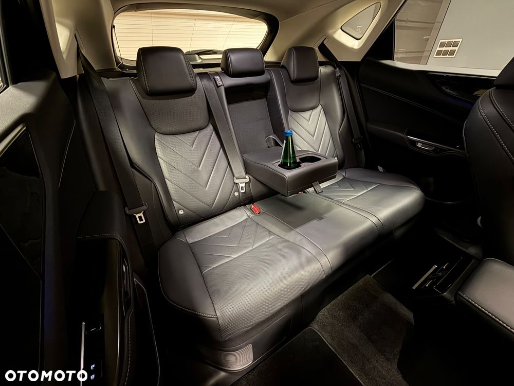 Lexus NX 350h Prestige AWD - 30