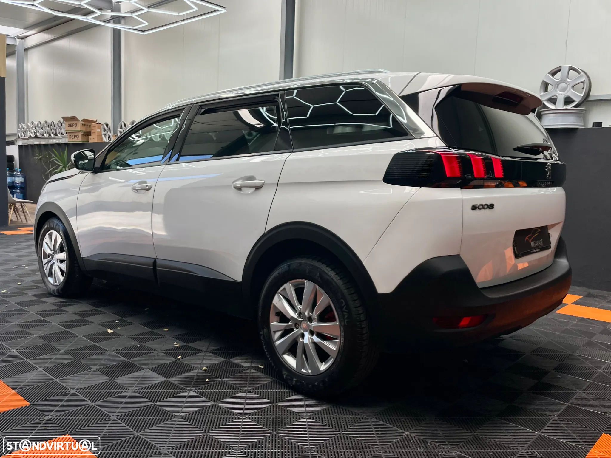 Peugeot 5008 1.6 BlueHDi Style EAT6 - 7