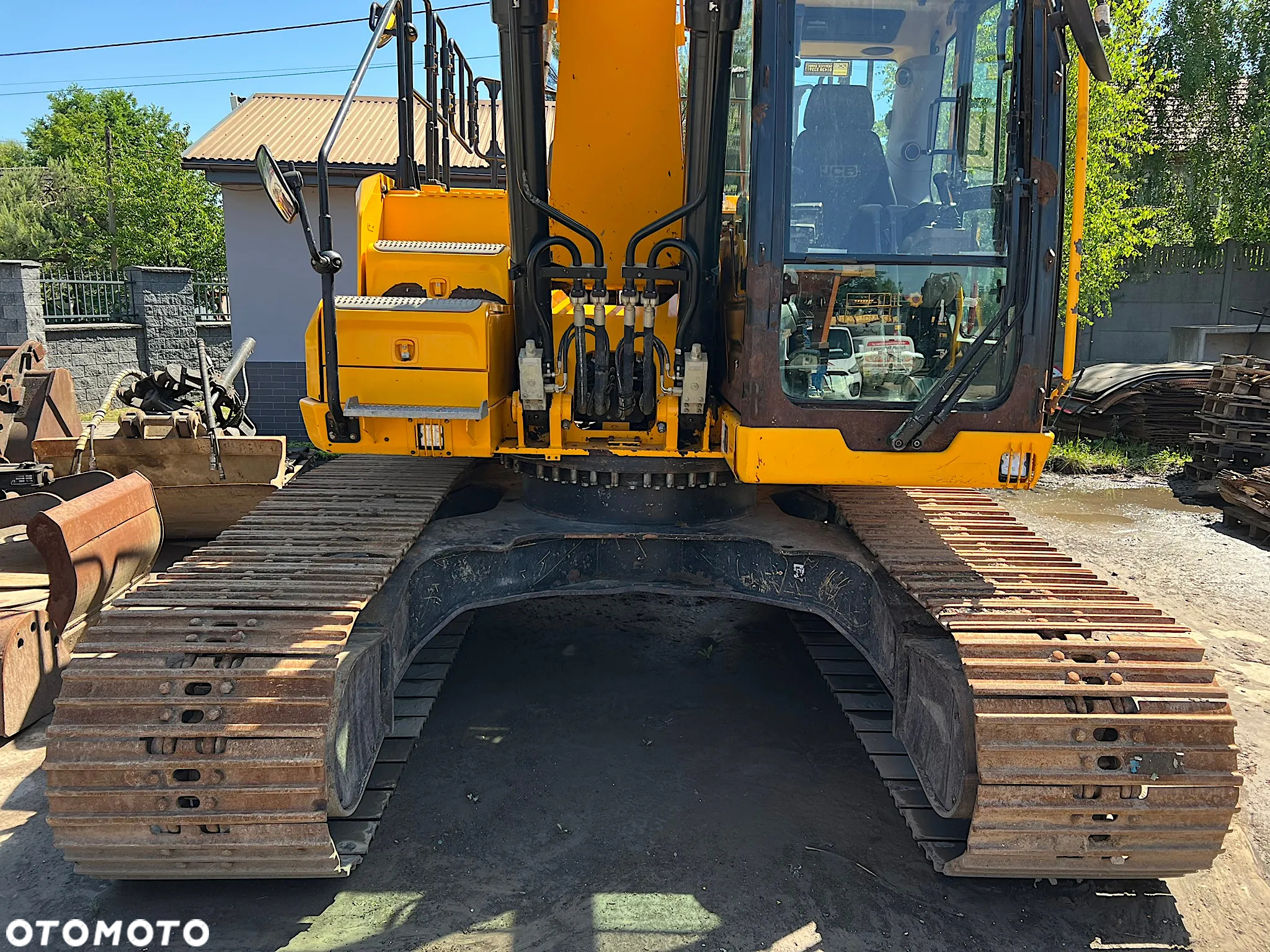 JCB 220X LC - 4
