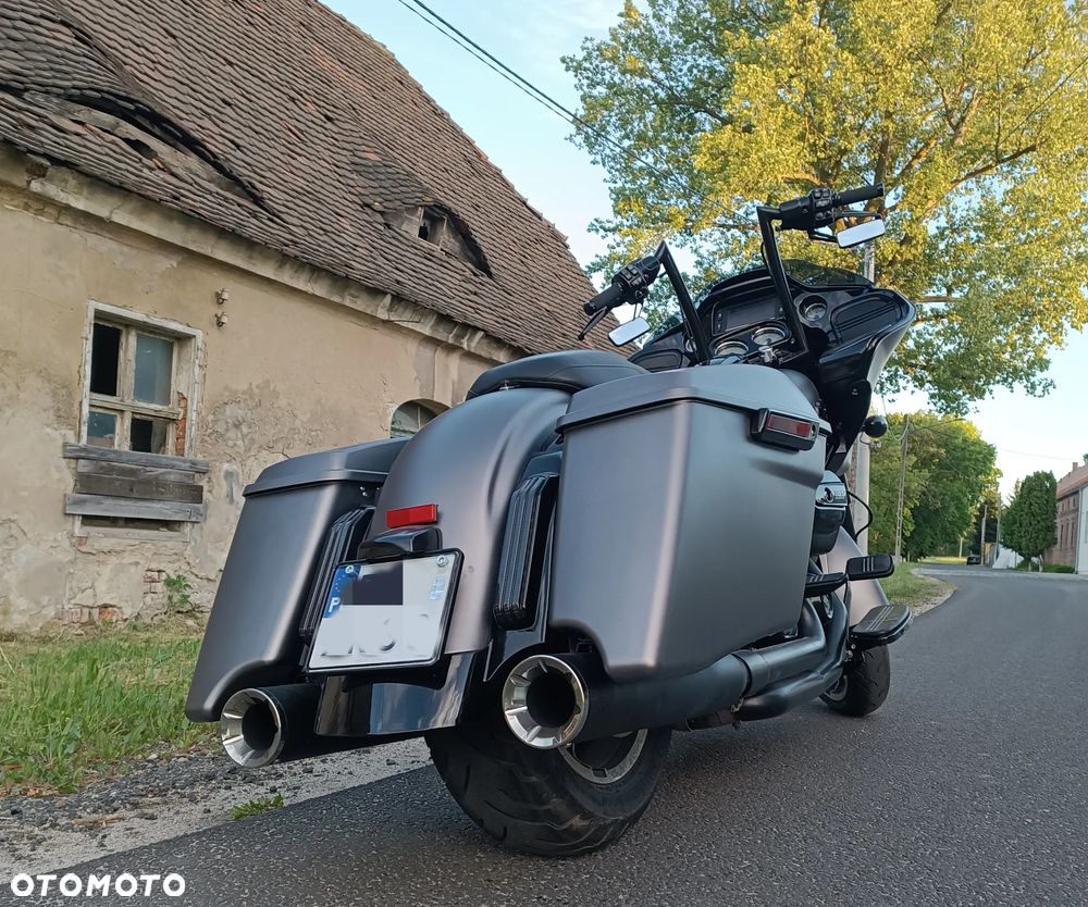 Harley-Davidson Touring Road Glide - 10