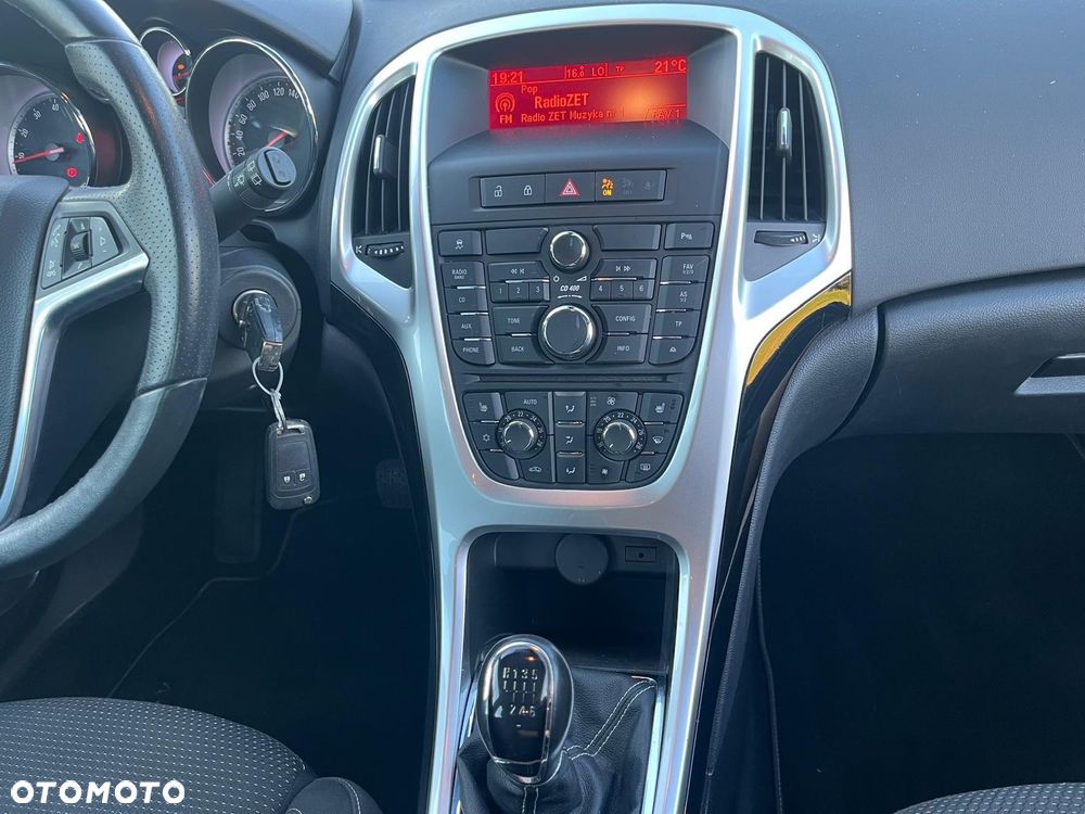 Opel Astra 1.4 Turbo 150 Jahre - 12