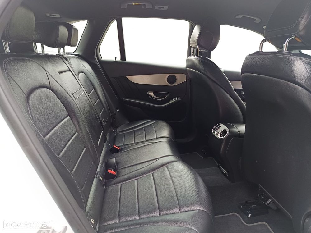 Mercedes-Benz GLC 250 d Off-Road 4-Matic - 24