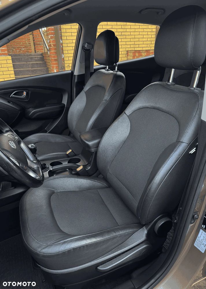 Hyundai ix35 1.6 2WD Fifa World Cup Edition - 30