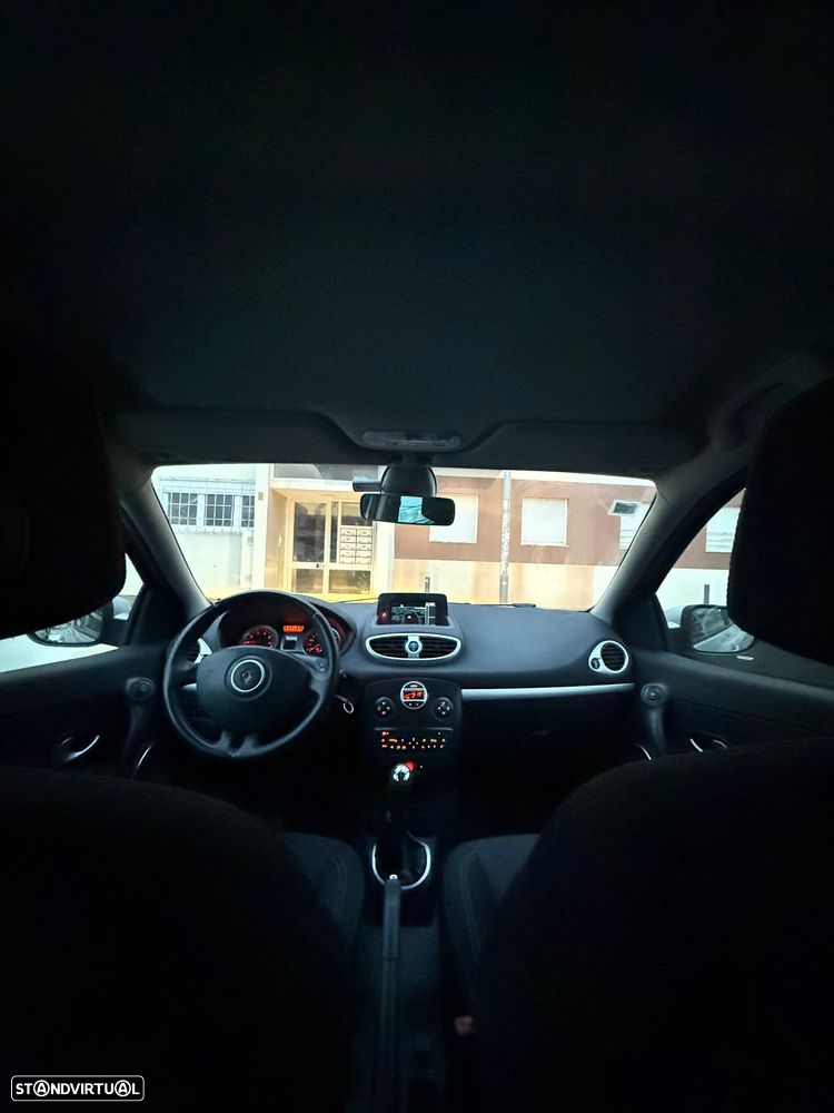 Renault Clio 1.2 16V Confort 130g - 15