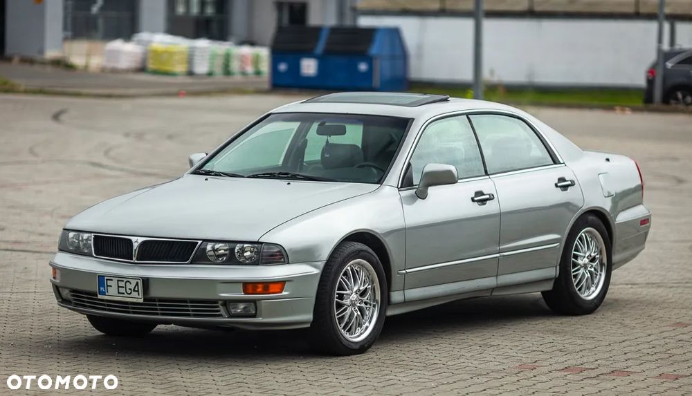 Mitsubishi Diamante - 8
