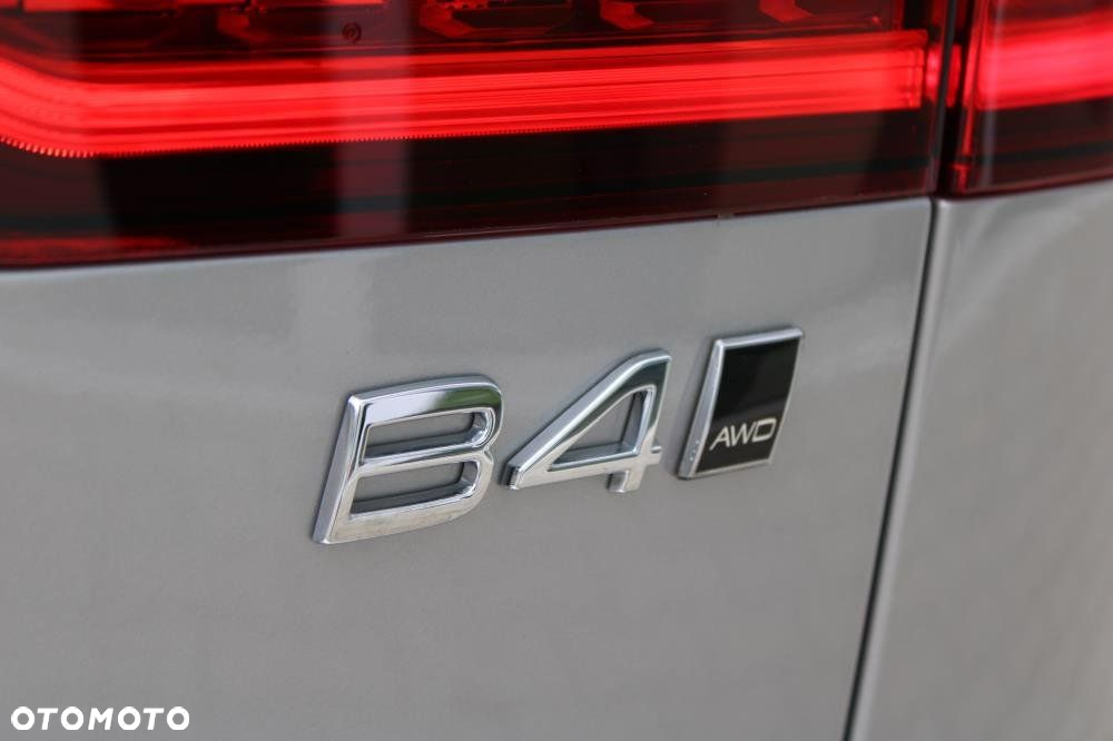 Volvo V60 Cross Country - 9