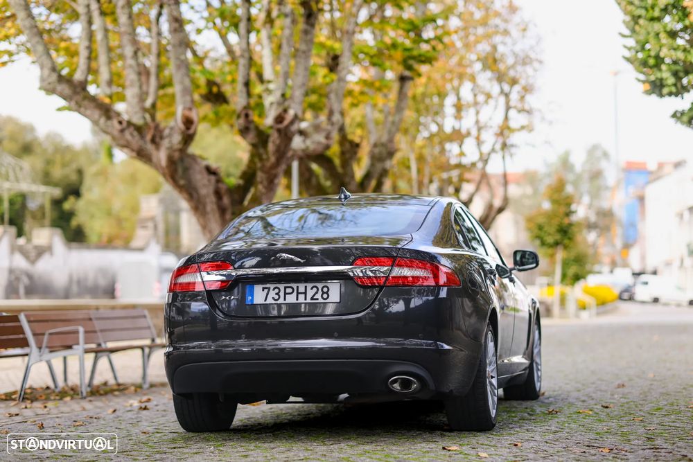 Jaguar Xf 2014 photo 4
