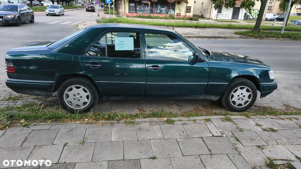 Mercedes-Benz W124 1994 photo 5