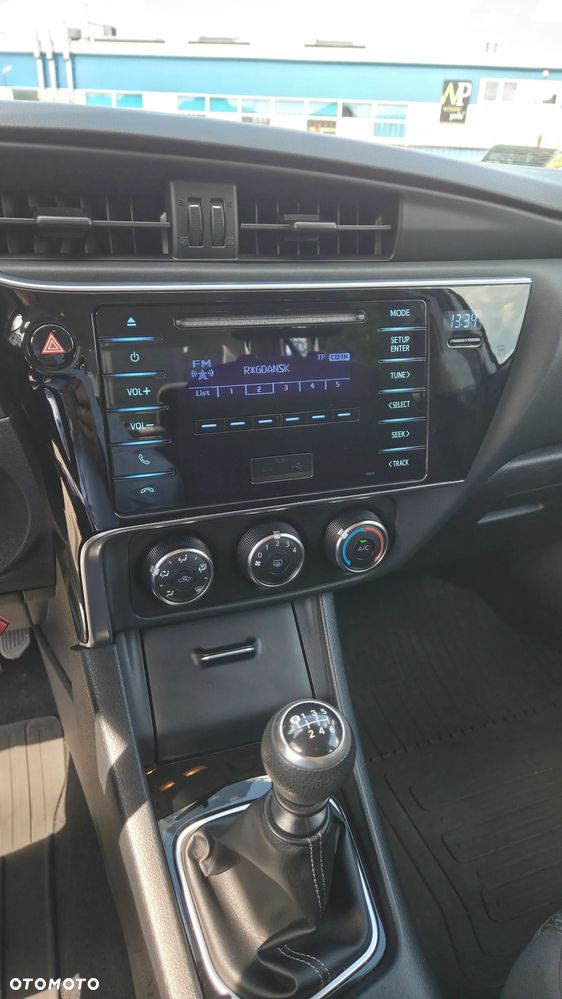 Toyota Corolla 1.6 Comfort - 5