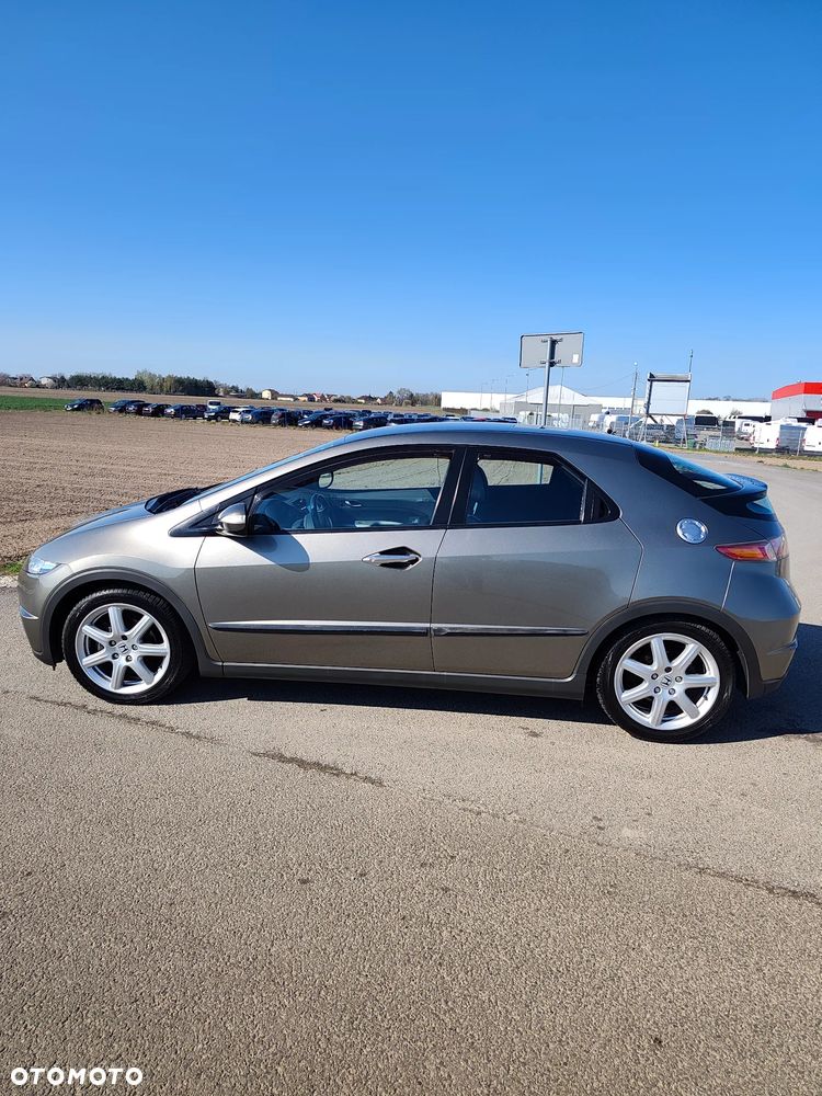 Honda Civic 1.8 Comfort - 13