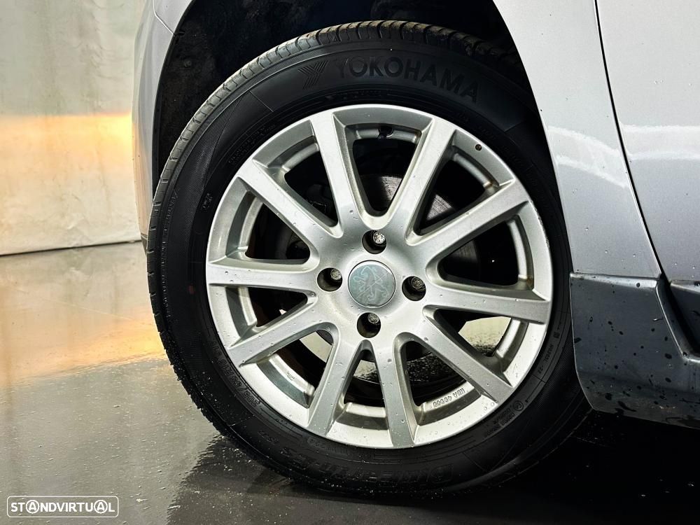 Peugeot 2008 1.6 e-HDi Allure 2-Tronic - 55