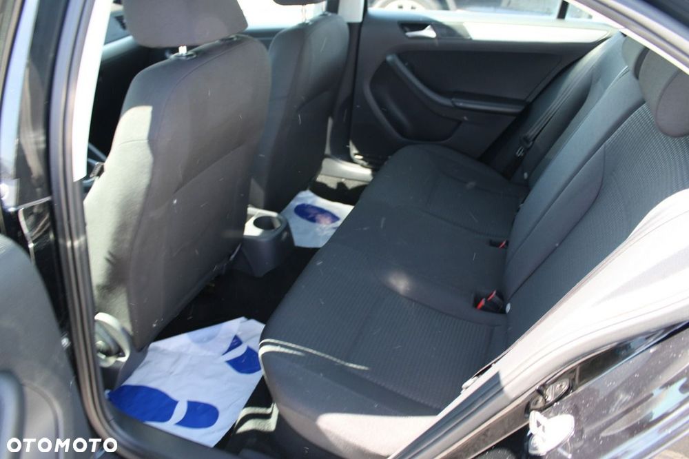 Volkswagen Jetta - 14