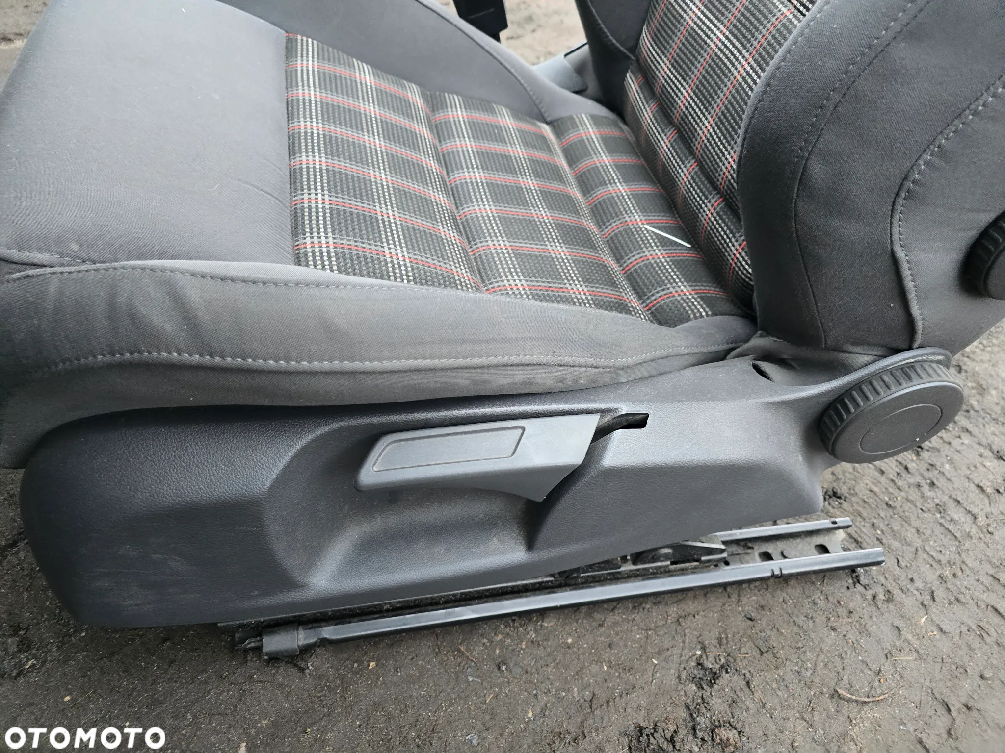 Komplet foteli vw golf V GTI - 4