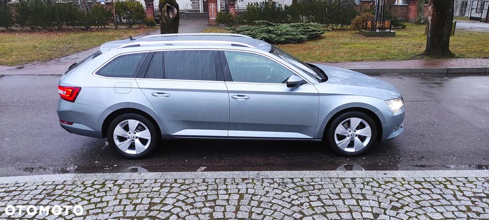 Skoda Superb 2.0 TDI 4x4 DSG SportLine - 8