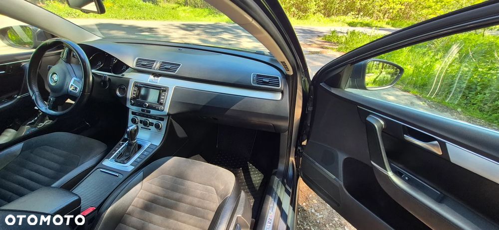Volkswagen Passat 2.0 TDI Highline DSG - 17