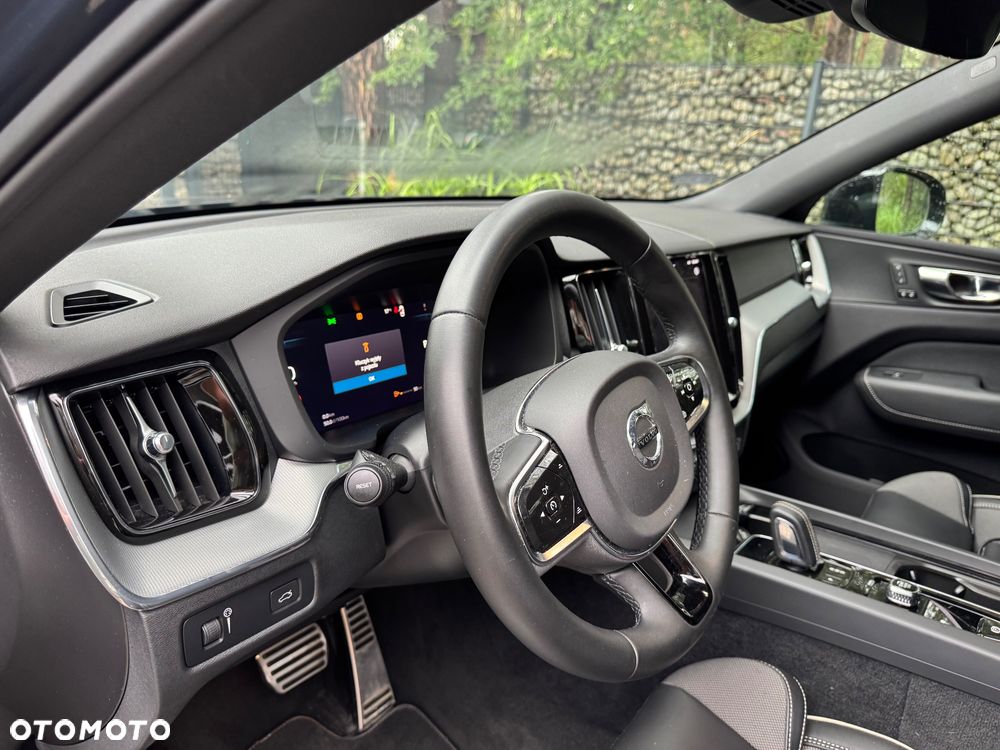 Volvo XC 60 B4 B R-Design - 15