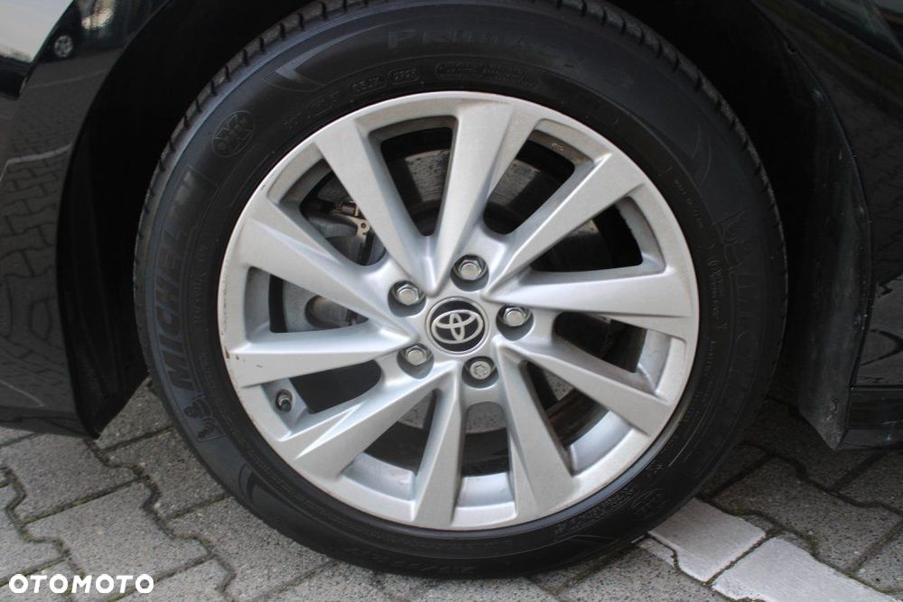 Toyota Camry - 9