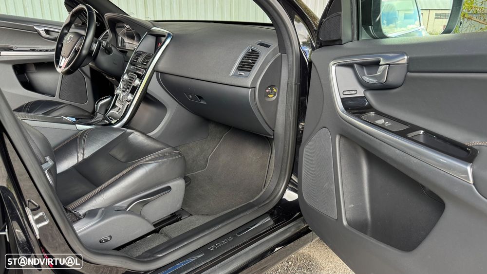 Volvo XC 60 2.0 D4 Dynamic Edition Geartronic - 23