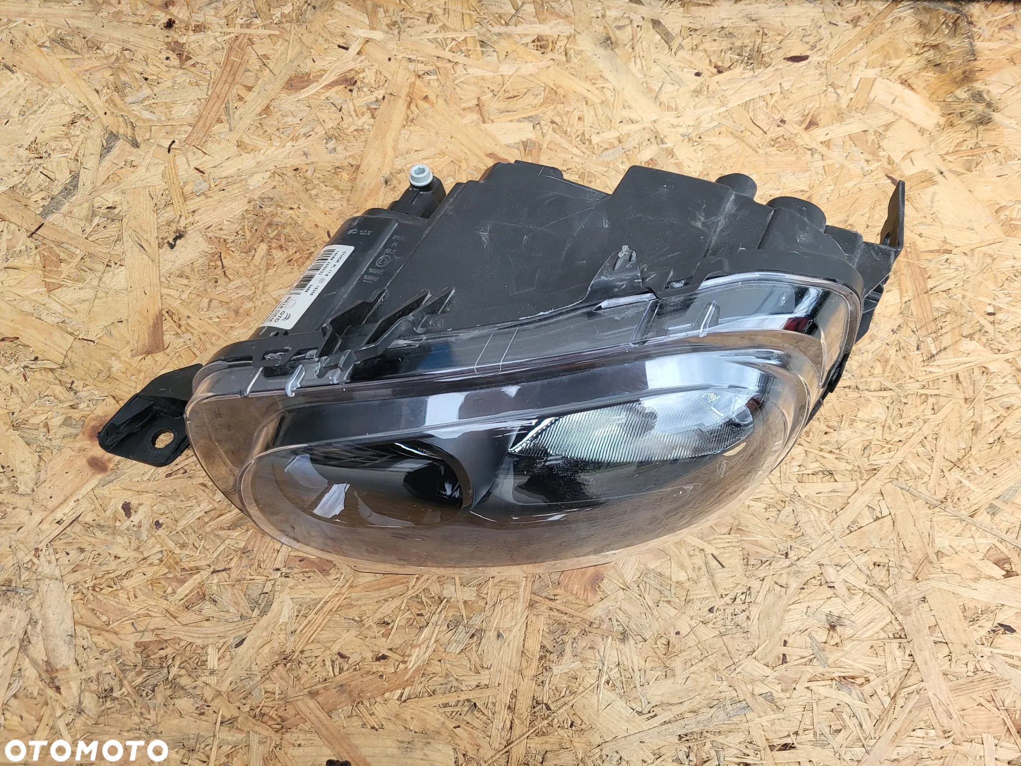 Lampa przednia lewa Citroen C3 III - 2