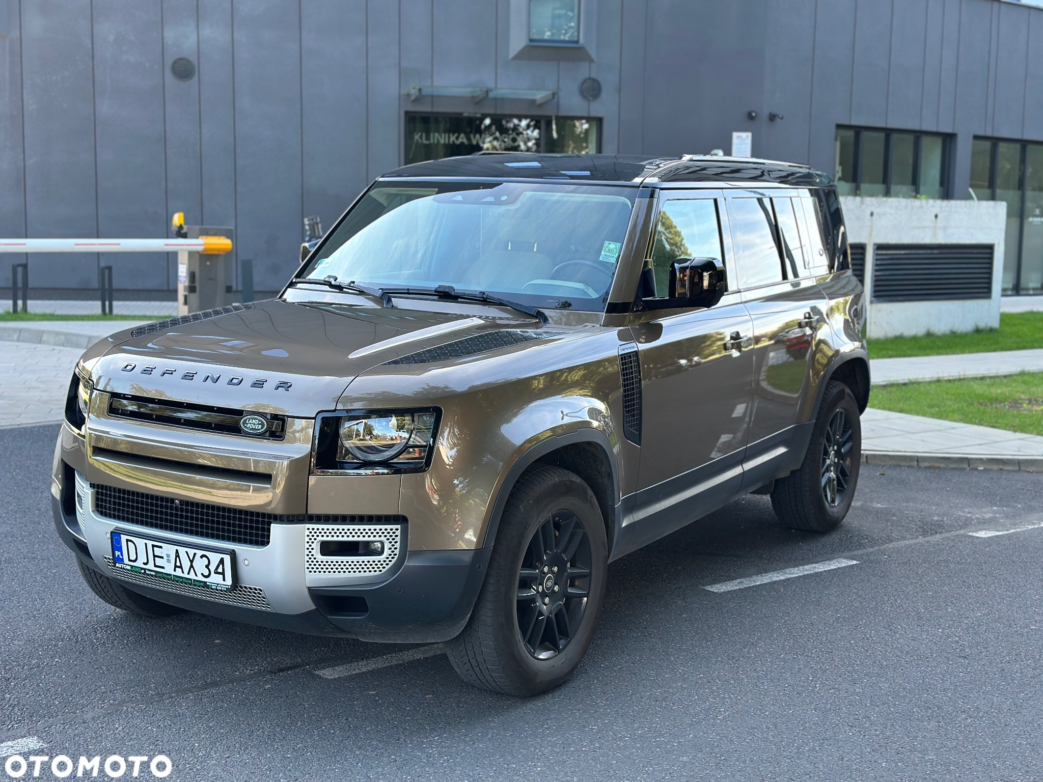 Land Rover Defender 110 3.0 P400 mHEV First Edition