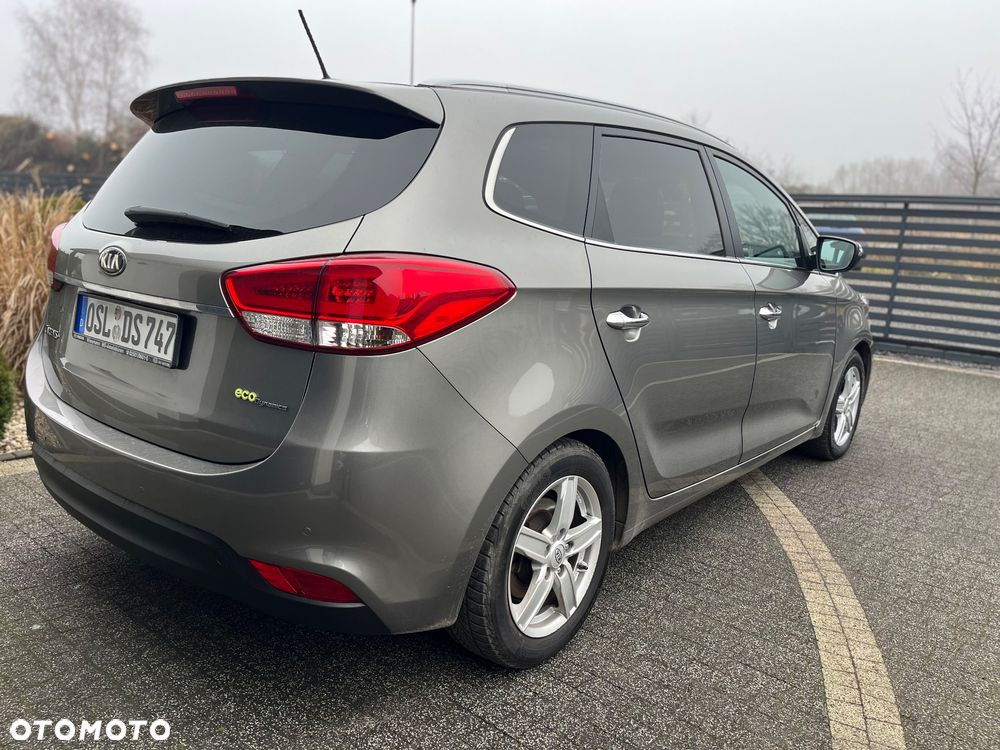 Kia Carens 1.7 CRDi XL 7os - 11