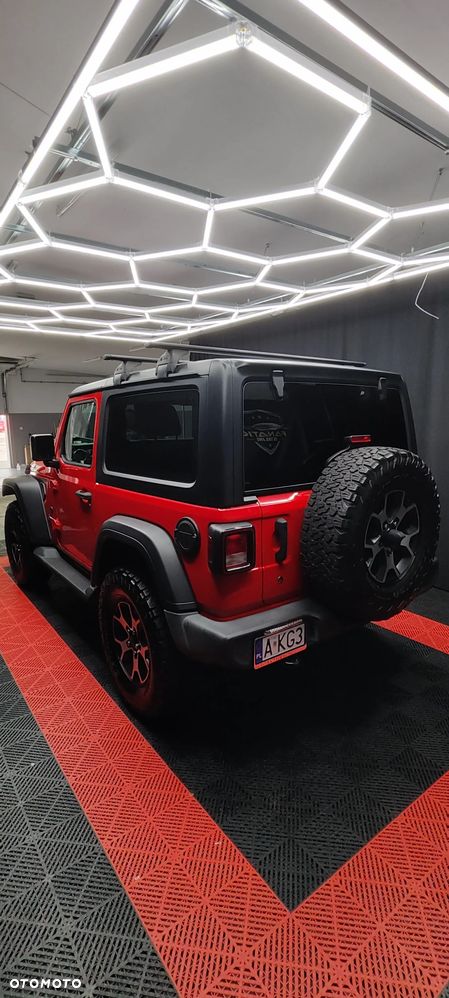 Jeep Wrangler - 4